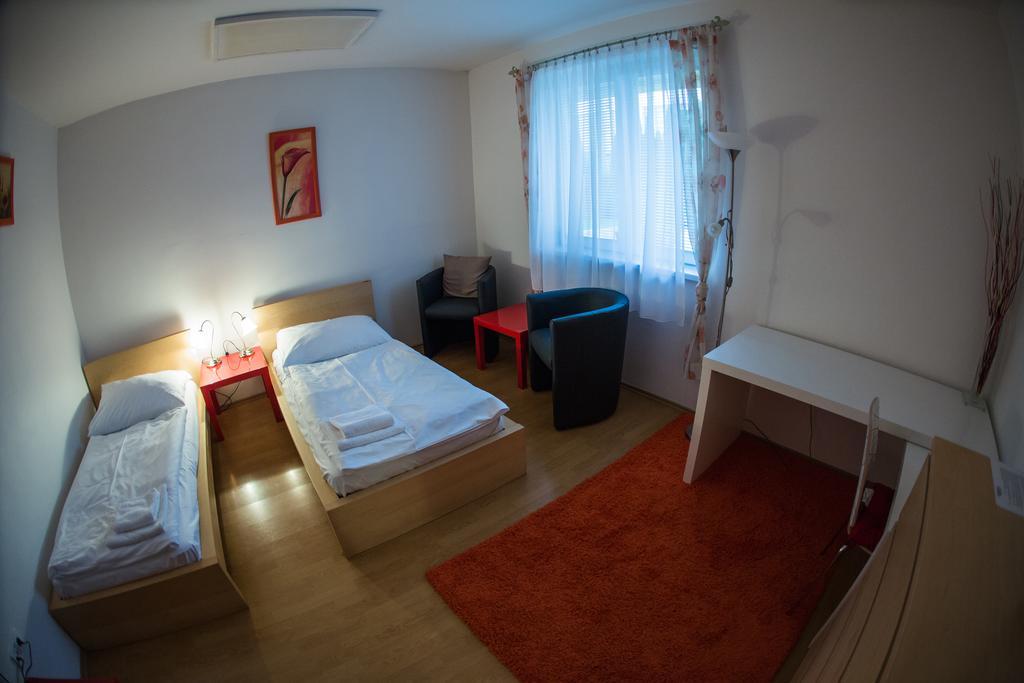 Penzion Rose Břeclav Extérieur photo
